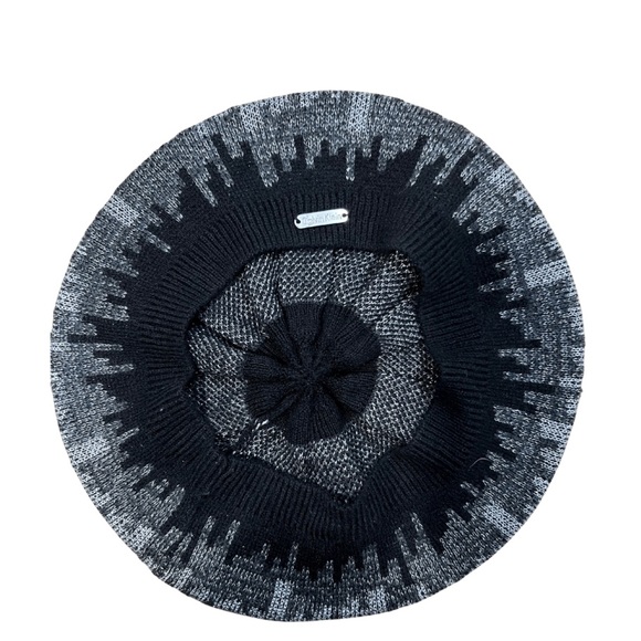 Calvin Klein Barre Hat with city skyline design - Picture 2 of 3